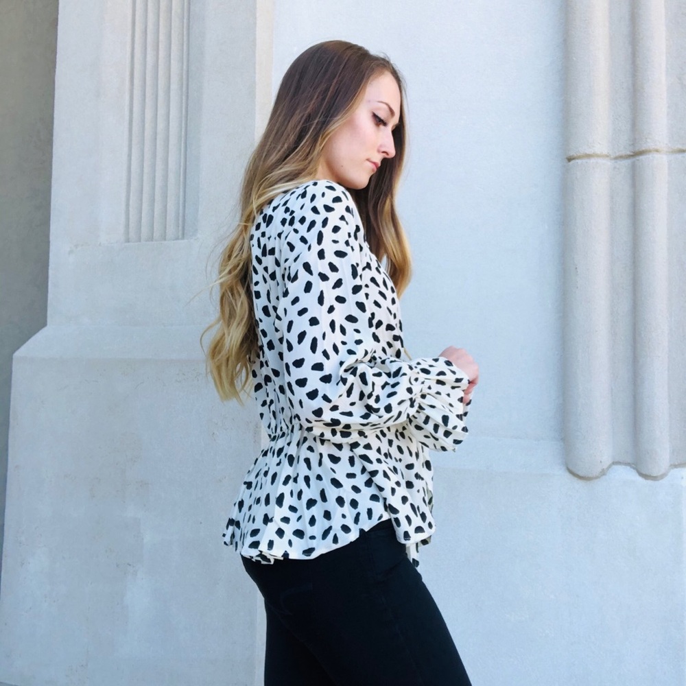 Last One Size SMALL Armora’s |Cheetah Print Blouse - Picture 2 of 8